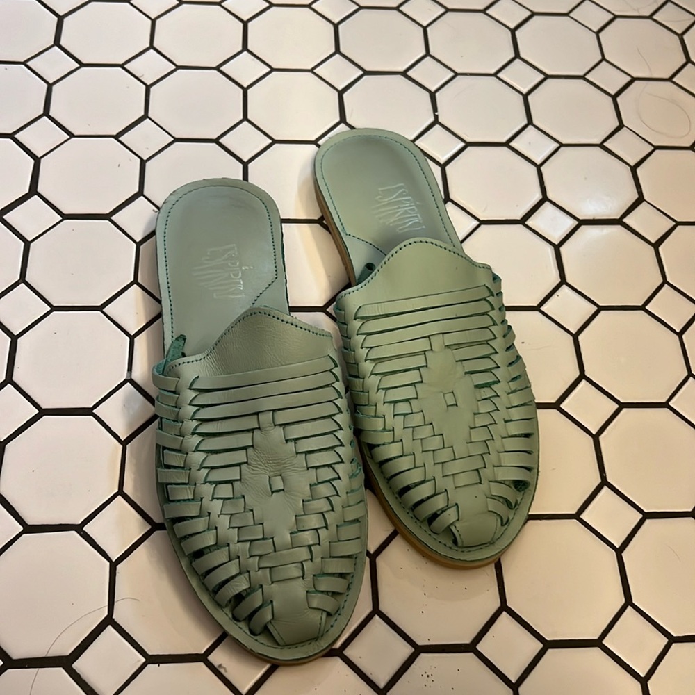 Espiritu Slides - image 1